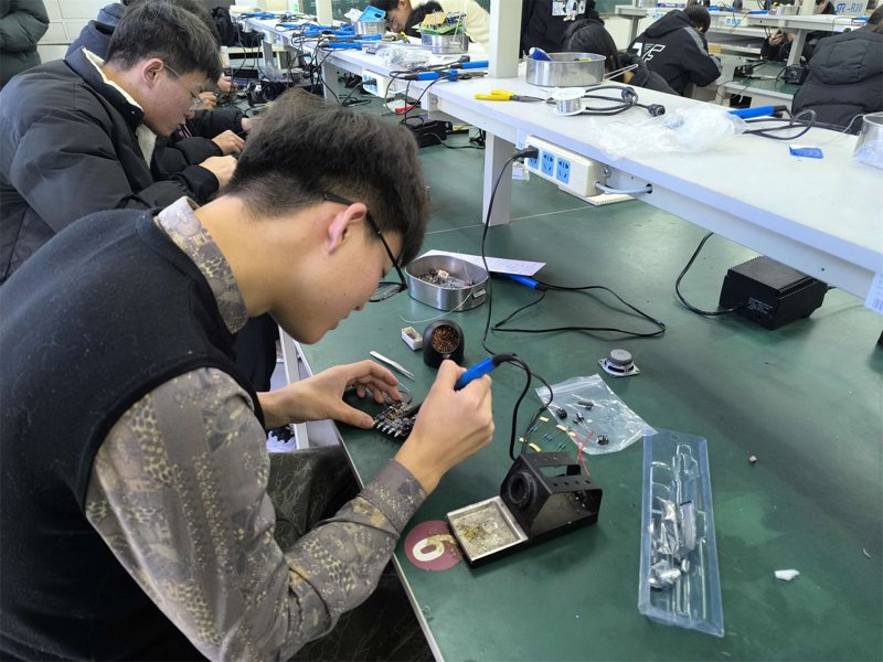 在当今的科技时代，电子技术开发成为了推动社会进步的关键力量。今天我们就来探讨一下电子技术研发中的常见问题与解决之道。
